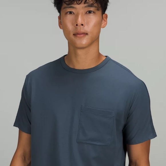 lululemon The Fundamental Pocket T - Picture 5 of 7